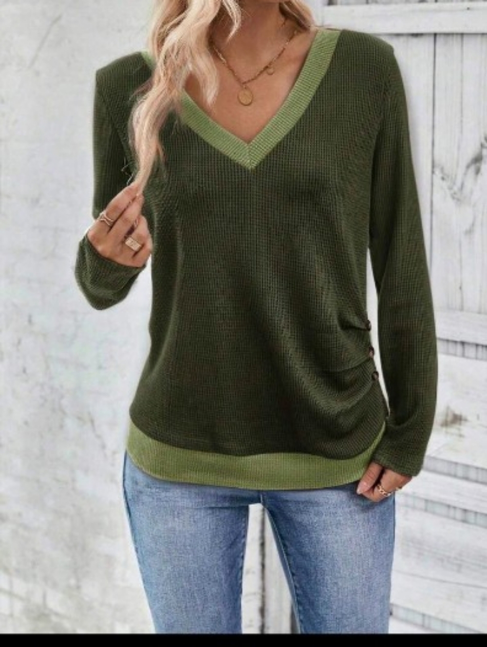 Green V-Neck Long Sleeve Contrast Trim Women's Top - NEW & SMALL - Picture 2 of 10